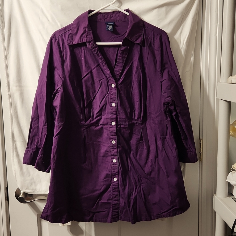 Basic Editions Women's 1X button shirt